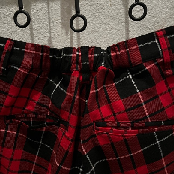 Size large Disney plaid pants - Picture 6 of 6